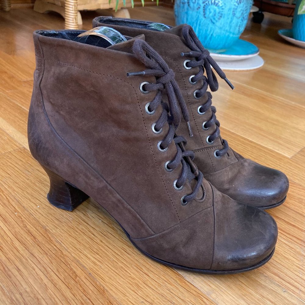 Giraudon Anthropologie Vintage Style Lace Up Leather Booties